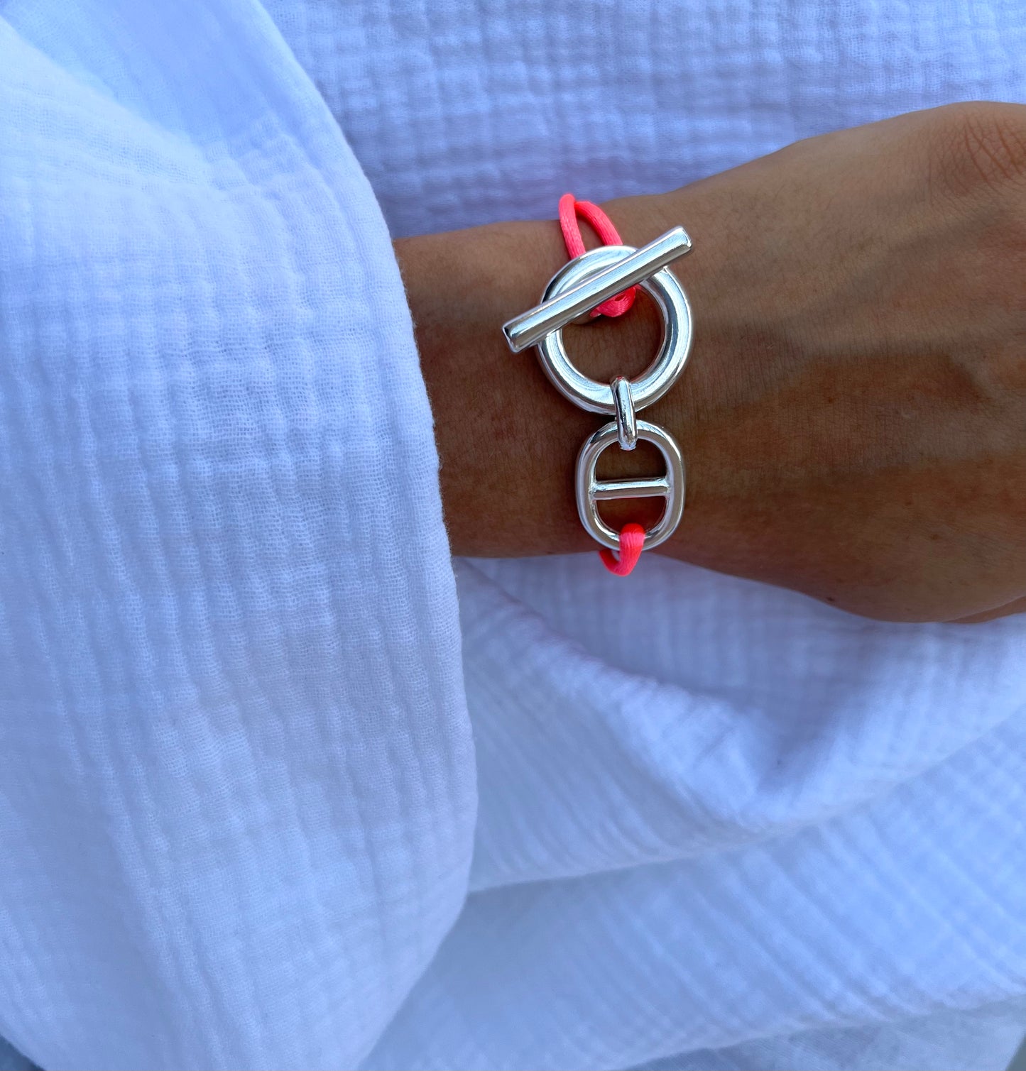 Bracelet April