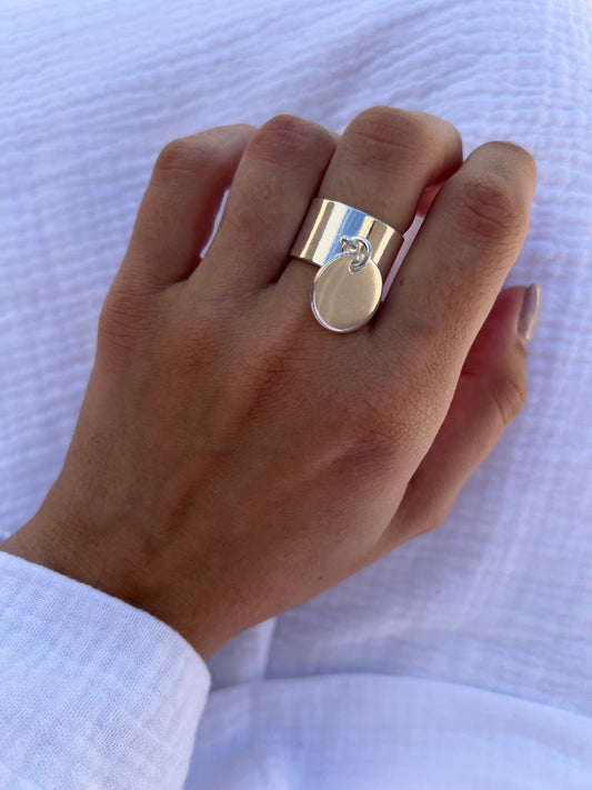 Bague Médaillon M